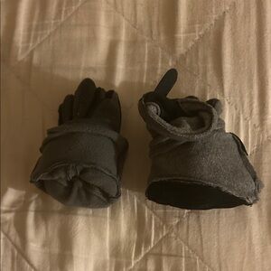 Cozy Gray Kids Gloves